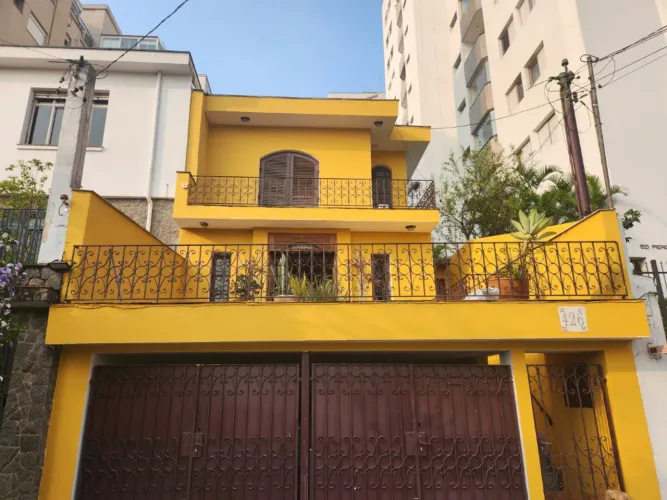 Casa para venda em Vila Pompéia com 4 quartos, sendo 4 suítes, 231m²