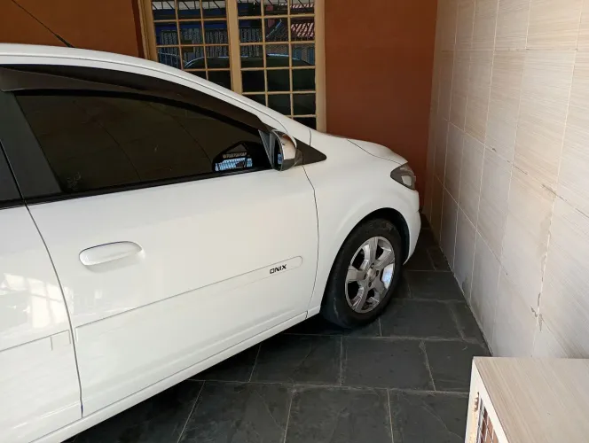 Chevrolet Onix Hatch LT 1.4 8V Flex Aut. 4P 2019