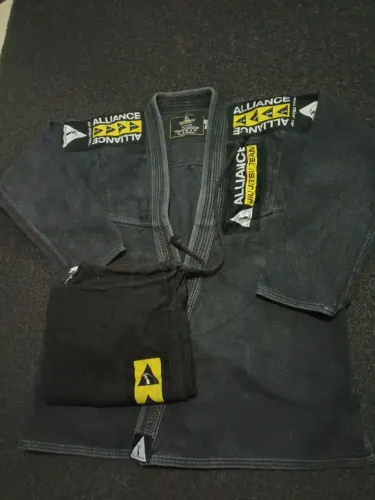 Kimono alliance a3 usado Jiu-Jitsu 