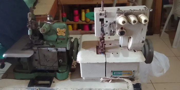 Vendo máquinas overloque, Galoneira e máquina Singer para retirada de peças