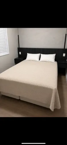 Vende-se Cama Queen