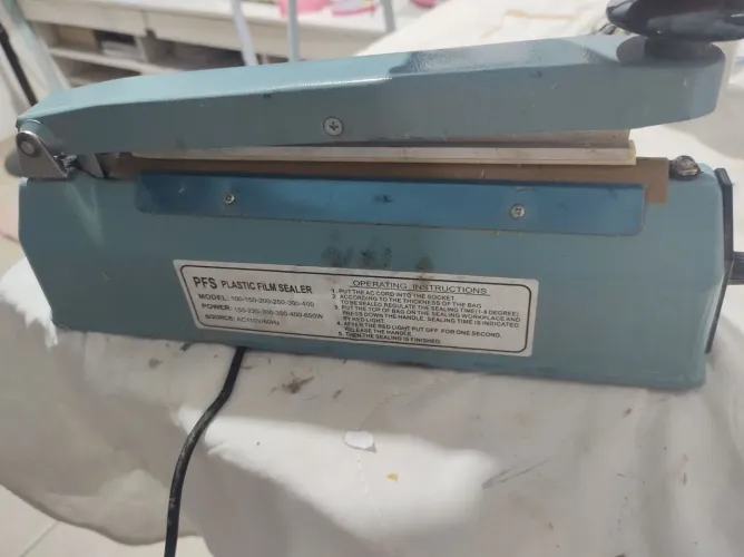 Máquina De Selagem Pfs200 300w Seladora Térmica Por Impulso