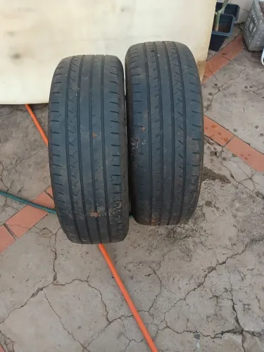 Vendo pneu usado. Para sair logo!