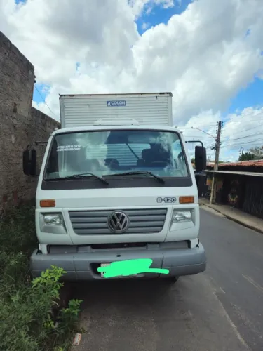 Fazemos fretes e mudanças.