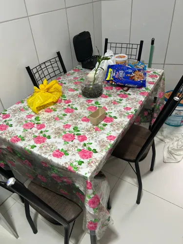 Mesa!!! 550 reias nova!!! São Rafael