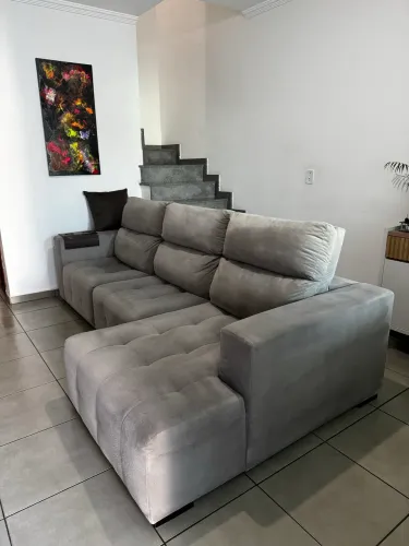 Sofá 3 lugares 