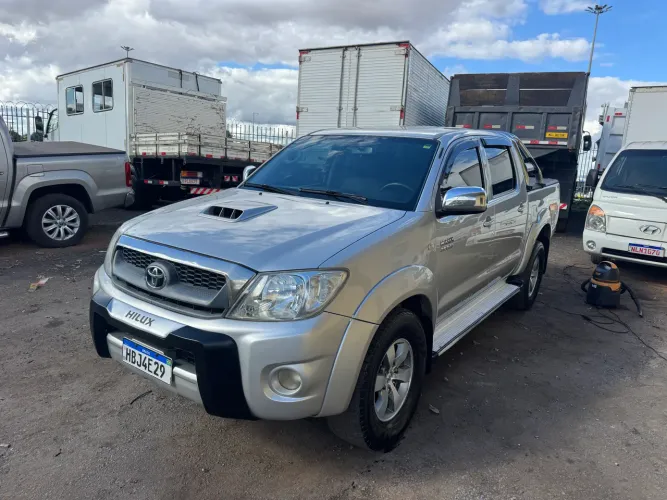 Toyota Hilux CD SRV D4-d 4X4 3.0 TDI Diesel AUT 2010