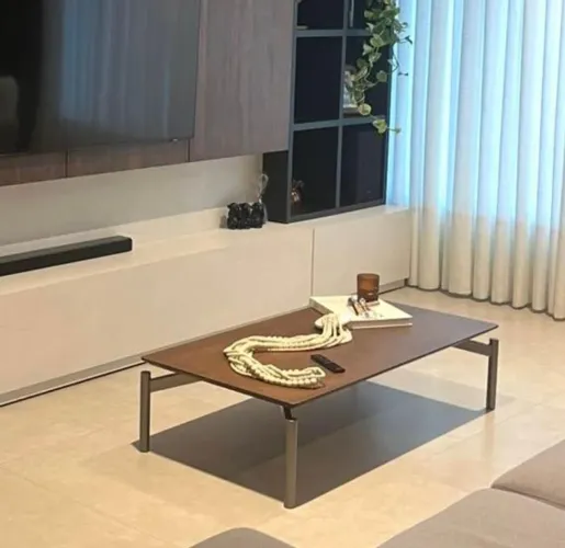 Vendo mesa de centro novinha