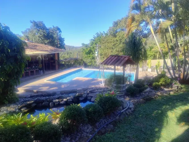 Chácara com 3 dormitórios à venda, 2000 m² por R$ 1.300.000 - Itapeti - Mogi das Cruzes/SP