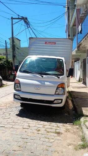 Caminhão HR 2022 revisado pronto para trabalhar