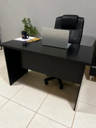 Mesa de escritório / escrivaninha 