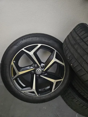 Jogos de Rodas Aro 17 5 furos - VW Tera/Nivus/Polo com pneus Bridgestone 205/55