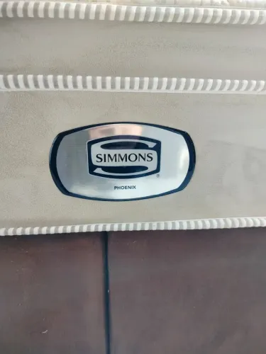 Cama Queen SIMMONS HIGIENIZADA ENTREGO