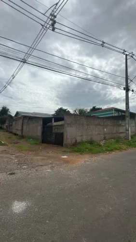 Barracão pequeno com patio na Boa Vista