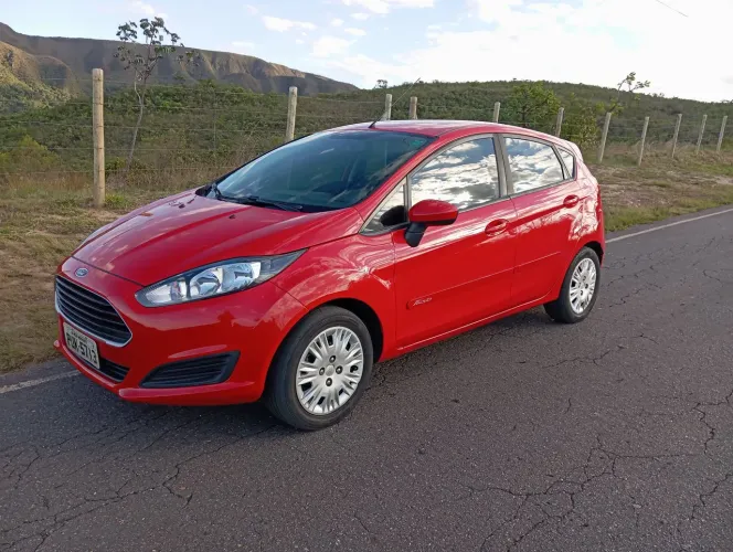 Ford Fiesta 1.5 16V Flex Mec. 5P 2015