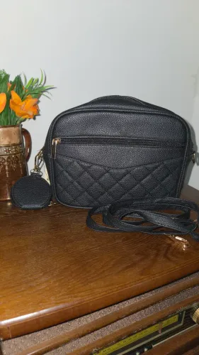 Bolsa Tiracolo Matelassê Preta