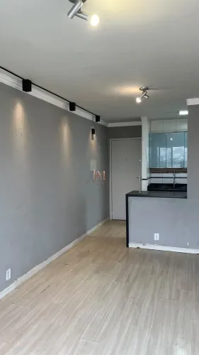 Apartamento para Locação com 2 Dormitórios, Varanda e Vista Livre | Condomínio Doce Lar