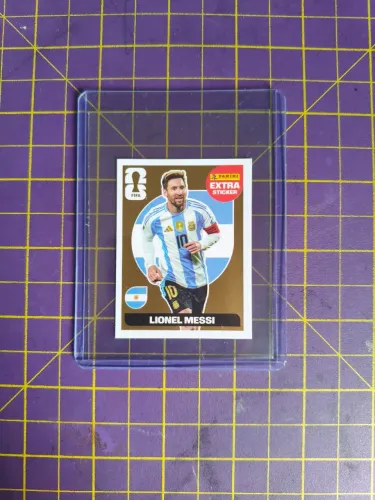 Figurinha Leonel Messi legend dourada