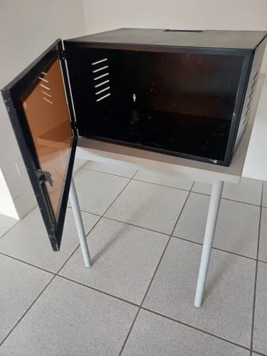 rack de parede padrão 19 polegadas