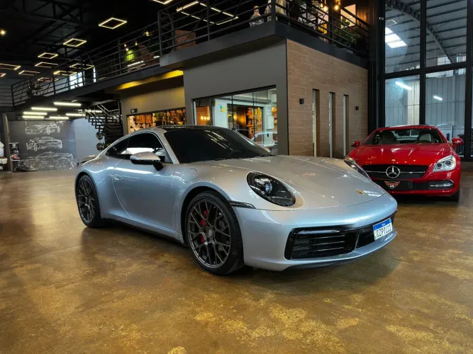 Porsche 911 Carrera 3.0 24V H6 PDK 2022