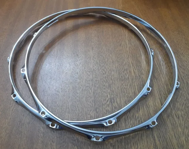 Aros de caixa 14" com 10 afinações. Sem uso. Bateria