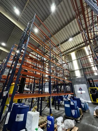 PORTA PALETE 9M ÁGUIA - LOTE COM 400 MONTANTES E 3.800 LONGARINAS. PREÇO NO ATACADO.