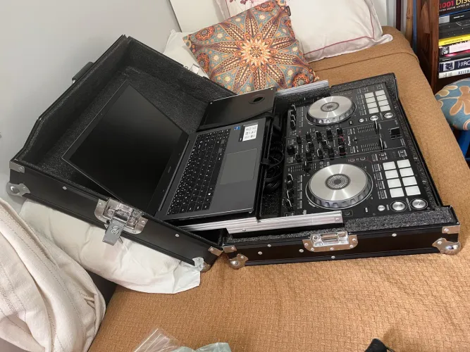 Controladora CDJ Pioneer DDJ SR 