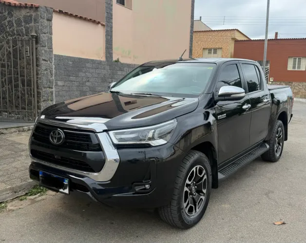 Toyota Hilux CD SRX 4X4 2.8 TDI 16V Diesel Aut. 2023