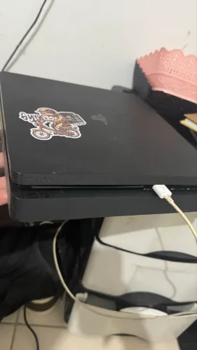 VENDO PS4 1200,00 pra botar preço