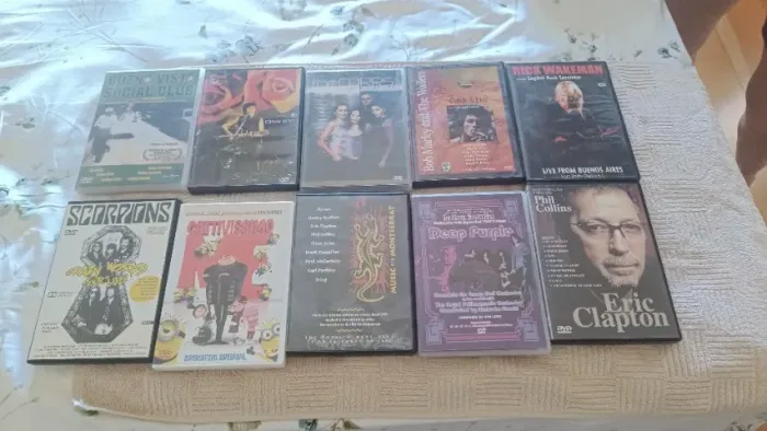 Lote de DVD usado bem conservado