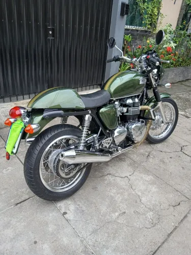 Triunph Thruxton 900 cc 2015 5.500 km
