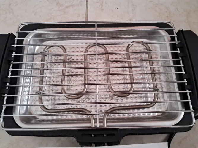 Churrasqueira Elétrica Petit Grill Plus