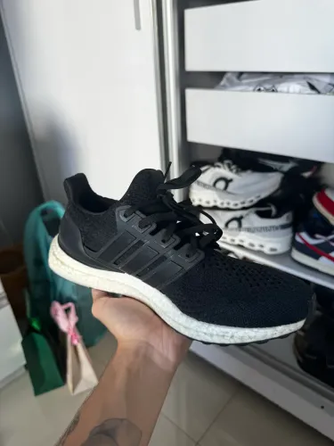 UltraBoost 5.0 DNA 