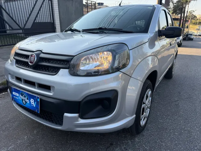 Fiat Uno Attractive 1.0 EVO Fire Flex 8V 5P 2021