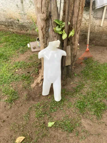 Boneco infantil para vitrine 