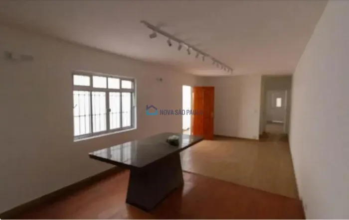 Sobrado na Vila Babilônia com 3 quartos e 4 vagas