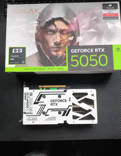 Placa de vídeo RTX 5050 Whyte Galax