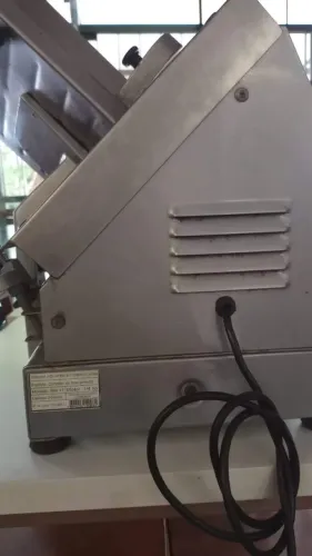 FATIADOR DE FRIOS SEMI AUTOMATICO ; 1 NOVO E 1 SEMI NOVO