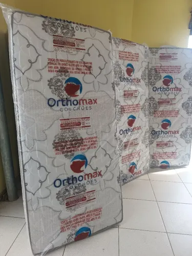 Colchões solteiro novos D33 