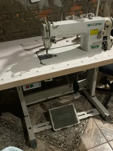 Máquina de costura industrial