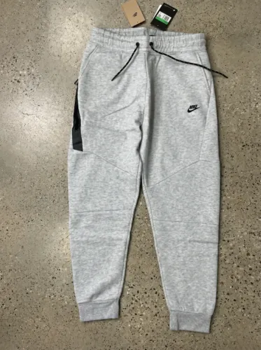 Calça Nike Tech Fleece