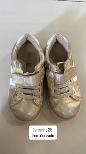 Tênis dourado MENINA - modelo VERT tamanho 25