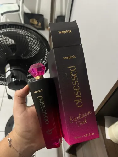 Obsessed pink perfume wepink