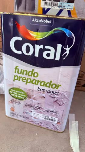 Vendo 3 latas de 18 l fundo preparador coral
