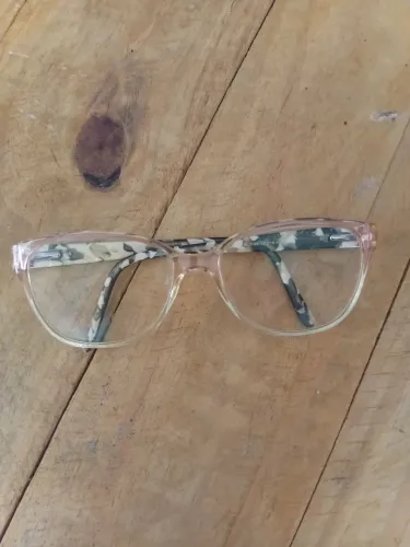 Vendo armação oculos LIKE ,dom avelar