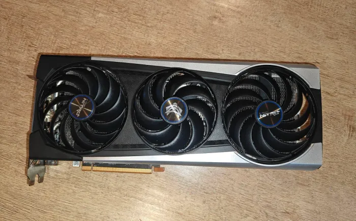 RX 6700 XT 12gb Sapphire Nitro+
