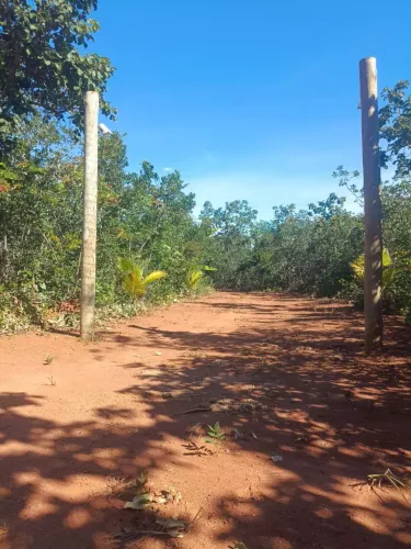 Vendo chácara "aceito carro como parte do pagamento"