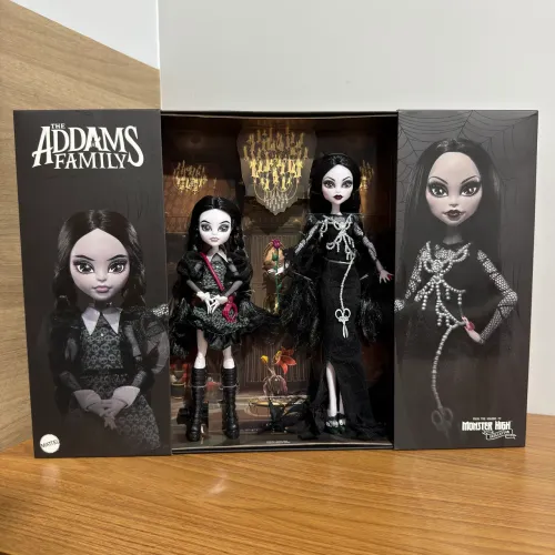 BONECA MONSTER HIGH SKULLECTOR ADDAMS FAMILY