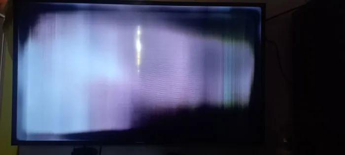 TV - SAMSUNG - Para retirada de peças.