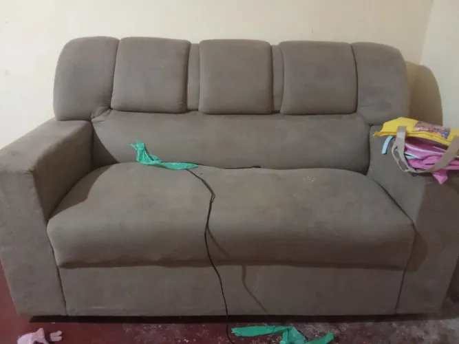 Sofá 3 lugares 